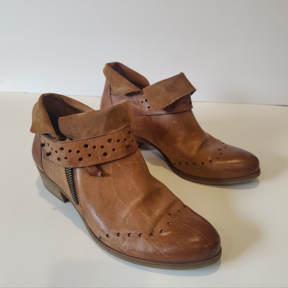 Paul Green Women's Denice Ankle Western Boot - Picture 7 of 11